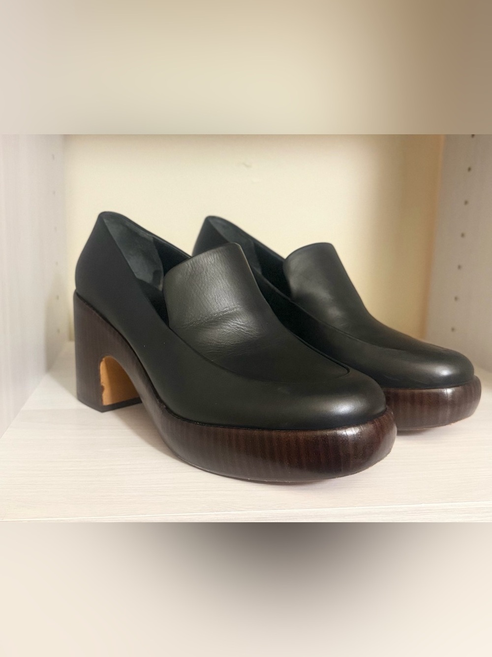 Vince Narissa Women's Black Leather Heeled Loafers Clogs Size 7 (MSRP $375)